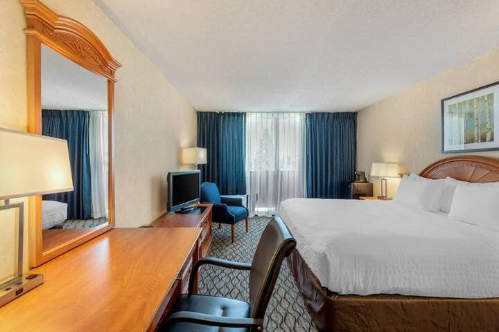 Room 12 of 46